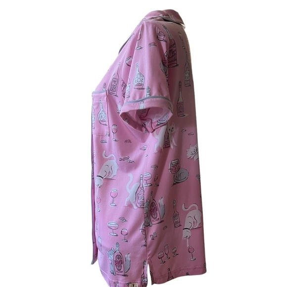 MUNKI MUNKI WOMENS PAJAMA TOP SIZE LARGE CAT & WINE PATTERN - Picture 2 of 9